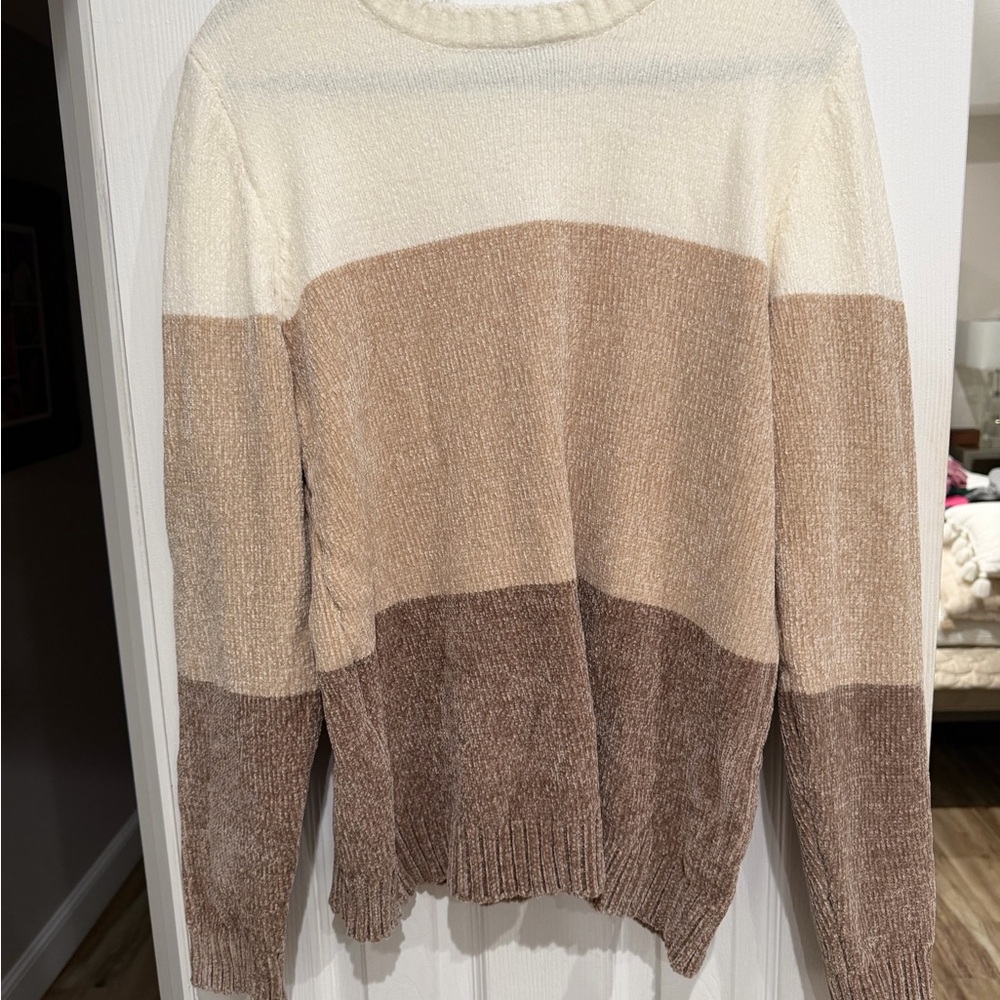 Karen Scott Women's Sweater in Cream and Brown